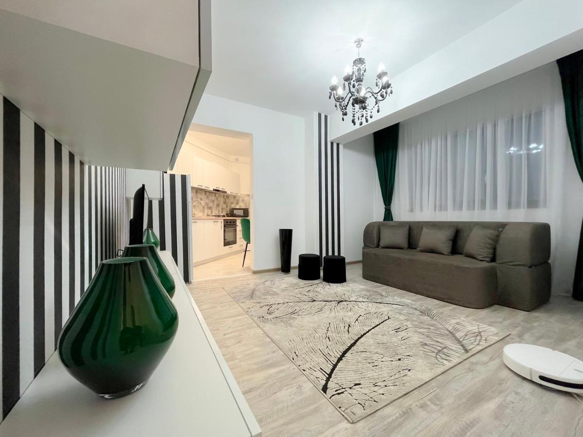 Smarald Apartament Iulius Mall ヤシ エクステリア 写真